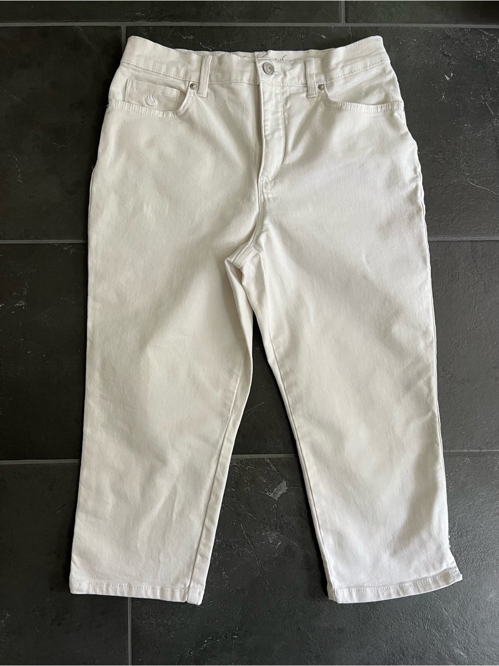 Gloria Vanderbilt White Casual Straight-Leg  Capri Jeans